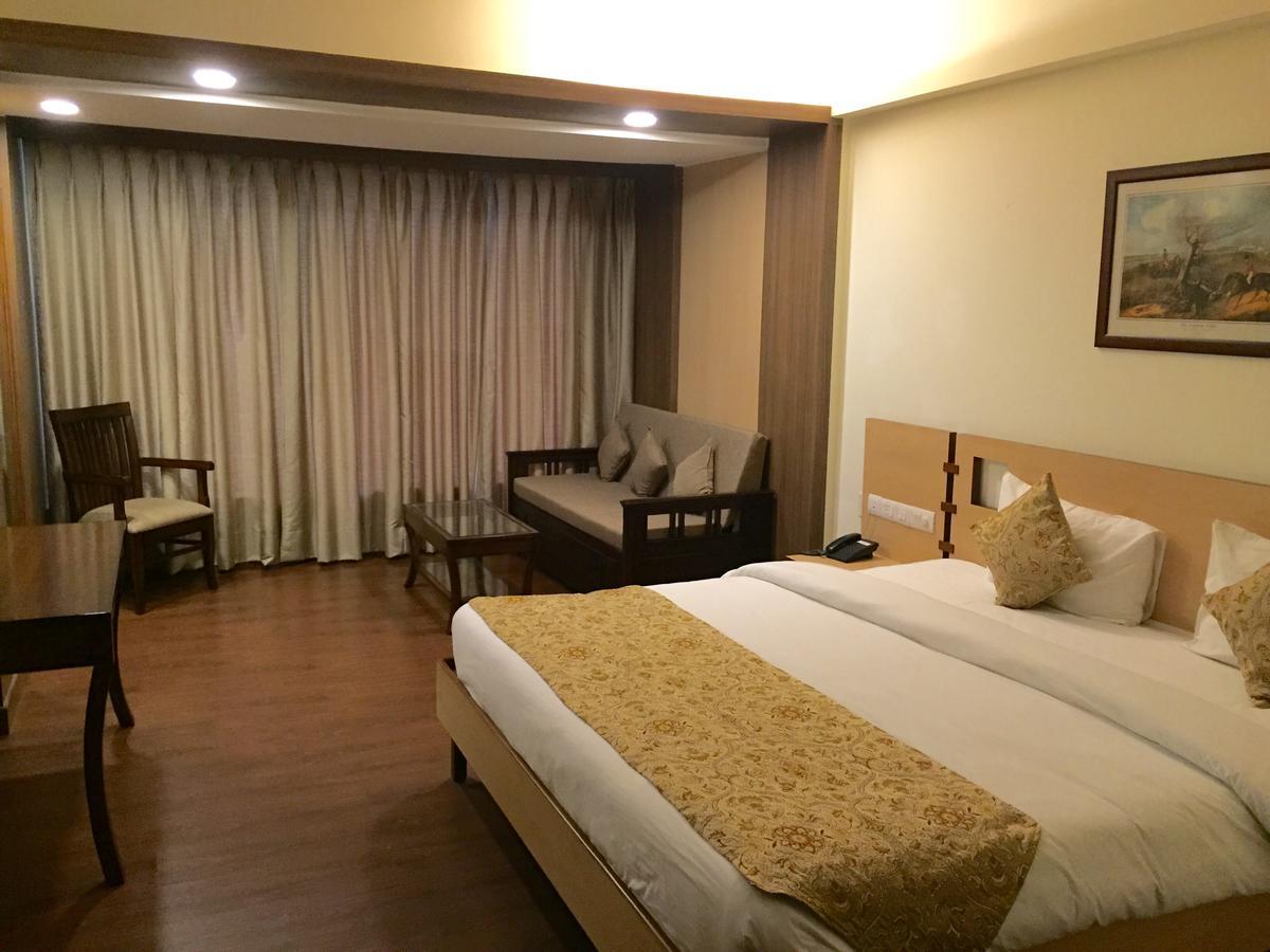 Savoy Greens Kasauli Bagian luar foto