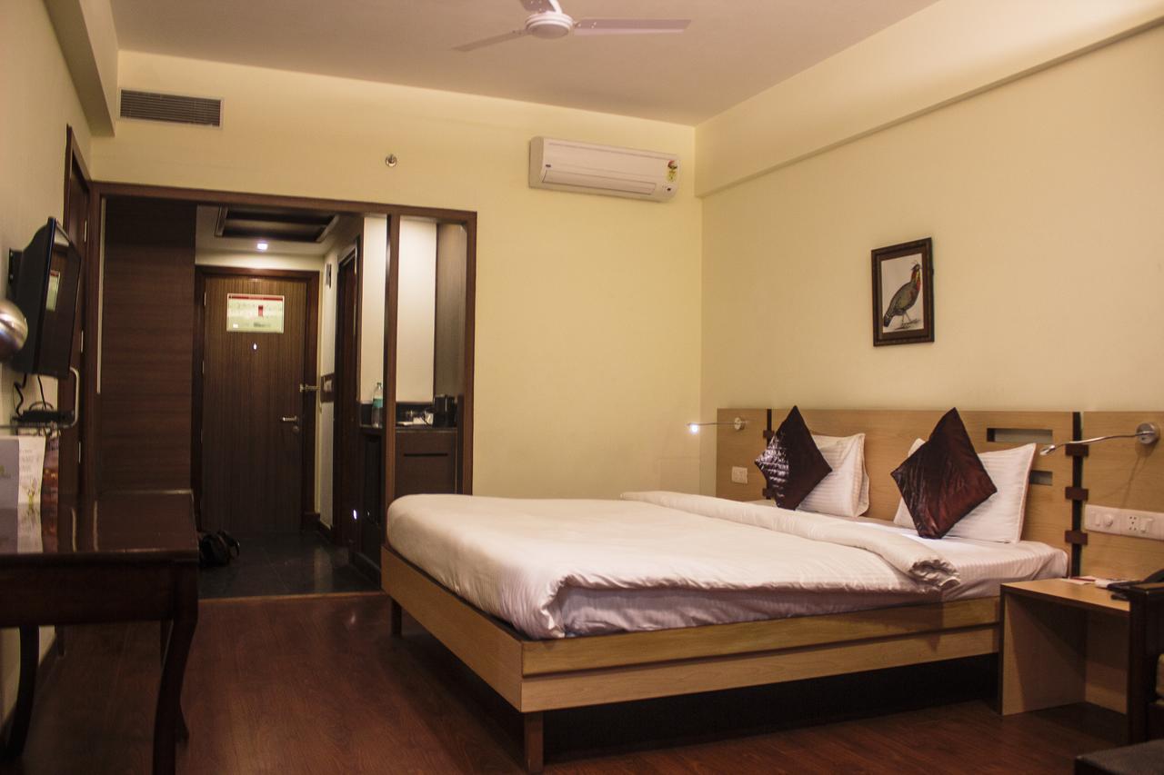 Savoy Greens Kasauli Bagian luar foto